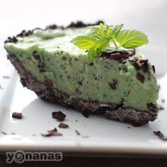 
                    
                        No need to be green with envy with this delish &amp; healthy twist on Grasshopper Pie. Create this light &amp; luscious Grasshopper Yonanas Pie using just Bananas, Mint, Dark Chocolate &amp; Chocolate Sandwich Cookies.
                    
                