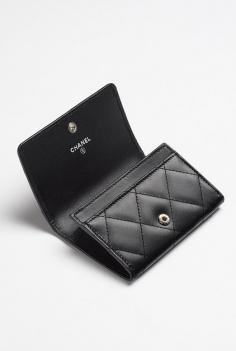 Card holder in quilted calfskin - CHANEL