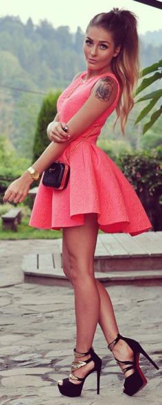 
                    
                        Styleev Neon And Black Girly Outfit
                    
                