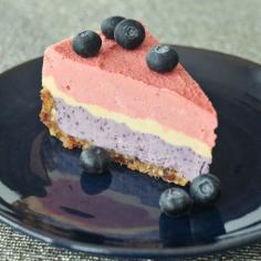 triple berry raw vegan cheesecake