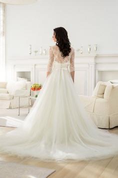 
                    
                        Such a romantic tulle wedding dress! Ever After Bridal-Veluz Reyes 2015 Bridal Couture Collection
                    
                