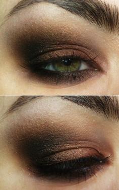 Bright brown smokey eye 
                                        