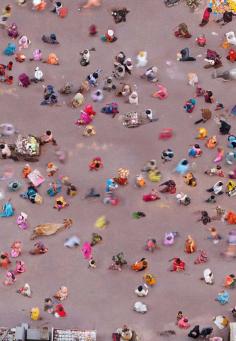 harvestheart:    olilokids:    aerial photography by Katrin Korfmann : India streets  HH:  Love the feel and flow of this shot.  Beautiful colors of India.