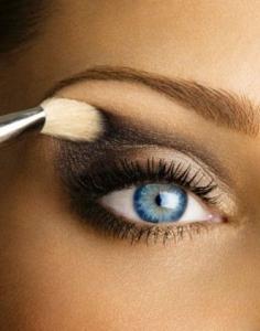 
                    
                        15 Tips to Perfect eyes
                    
                