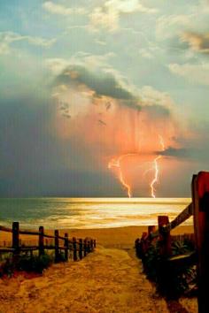 Ocean Lightning, Long Beach Island, New Jersey photo via missys