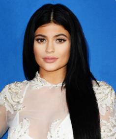 
                    
                        Did Kylie Jenner just go blonde?!
                    
                