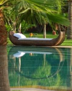 Floating bed- will def need this when I have a ginormous pool in my backyard!