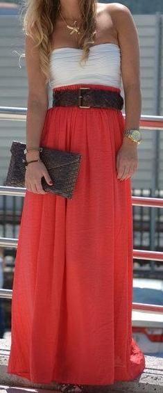 I'm really starting to like these long summer dresses! I like the color and belt with this one.