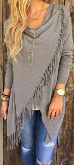 Love the grey color and the soft look of this poncho/shawl
