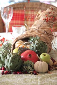 Browse HGTV Gardens' collection of garden-inspired Thanksgiving centerpiece ideas that you can make at home.