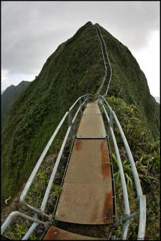On Joe's bucket list - He is determined to do this next time we go to Hawaii :)   Haʻikū Stairs, also known as the Stairway to Heaven or Haʻikū Ladder, is a steep hiking trail on the island of Oʻahu.