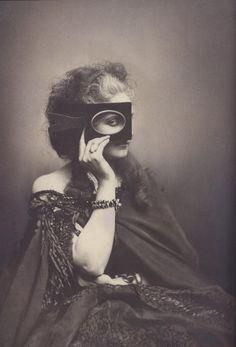 
                        
                            Virginia Oldoini, Countess of Castiglione (1837 ??? 1899)
                        
                    
