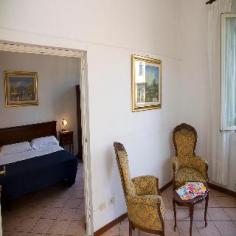 This wonderful hotel is located in the heart of ancient Rome and opposite to the Basilica Santa Maria Maggiore. It is located in the historical centre of the city. The Colosseum, the Roman forum and many other touristic places are to be found in only a short walk from the hotel door. Termini railway station is only a matter of metres away. This establishment has been fully renovated and refurnished and is ideal for both tourists and business travellers. Conference room and an Internet access are also available. The hotel offers guests a booking service for excursions and city tours. The comfortable rooms are tastefully designed and fully - equipped. Guests may choose their meals from à la carte menu at our restaurant.