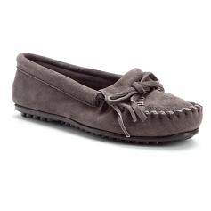 All suede leather uppers sit atop fully lined insoles, giving your feet a comfortable, cushioned place to rest. Fringe accents the toe and is topped by a single leather tie. Rounded collar is soft and won't chafe against your heel or ankle. Contrasting stitching along the toe seams enhances the classic look of this moccasin.