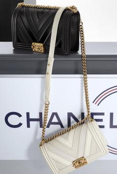 Boy CHANEL flap bag, calfskin, suede calfskin & grained calfskin-black - CHANEL