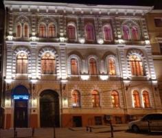 Located in the very heart of Odessa, the hotel offers a close proximity to various fashion boutiques, shops, cafés, supermarkets, theatres and the central park and beach.A historical building dating back to the 18th century, the hotel was renovated in 2006 and decorated with nice copies of I.K. Ayvazovsky's pictures. Offering a total of 27 rooms, the air-conditioned hotel welcomes guests in a lobby with 24-hour reception and check-out service, hotel safe, currency exchange facilities and lift access. The conference facilities and Internet access (fees apply) may be of use to business guests, whilst room and laundry services are also provided (fees apply to both).All the rooms are air-conditioned and equipped with Italian design furniture, a safe, minibar, central heating and individual water supply. The en suite bathrooms come fitted with shower and hairdryer, and the bedrooms are furnished with double or king-size beds. Further in-room amenities include wifi Internet access, a direct dial telephone, satellite/cable TV, tea and coffee making facilities and an ironing set. Sun loungers and parasols can be hired on the nearby sand and pebble beach. Continental breakfast is served, whilst lunch is available as a buffet and dinner as a set menu.