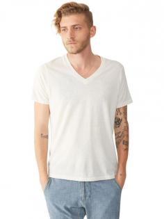 This soft v-neck tee in lightweight Eco-Jersey is an ideal everyday basic for a casual look and comfortable feel.
