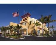 the cultural coast is calling. welcome to the Hampton Inn & Suites Sarasota/University Park. Located off I-75 in Manatee County, six miles from the Sarasota/Bradenton Airport, the Hampton Inn & Suites Sarasota/University Park hotel is situated in the University Town Center development, across from rowing regattas at Nathan Benderson Park Surrounding this Sarasota, Florida hotel is abundant shopping and dining in walking distance at The Shoppes at University Center, formerly the Sarasota Outlet Center. Golf at more than a dozen world-class courses, including University Park Country Club and Lakewood Ranch Sarasota, FL is known as "Florida's Cultural Coast." A network of museums and galleries, such as the Ringling Museum of Art, Van Wezel Performing Arts Hall, and Mote Marine Aquarium, create a diverse cultural community. Have fun with hands-on experiments at G. WIZ science museum. Explore the world's most spectacular display of orchids at Marie Selby Botanical Gardens. Get revved up to see vintage rides at the Sarasota Classic Car Museum. Add all this to the award-winning Sarasota and Bradenton beaches that surround this Hampton Inn & Suites hotel like Siesta Key beach, named the number two beach in the US for 2009 Answer the call of Florida's cultural coast. Dining, shopping, golf, arts, and the beaches of Sarasota are just minutes from our hotel in Bradenton, Florida services & amenities Even if you're in University Park to enjoy the great outdoors, we want you to enjoy our great indoors as well. That's why we offer a full range of services and amenities at our hotel to make your stay with us exceptional. Are you planning a meeting? Wedding? Family reunion? Little League game? Let us help you with our easy booking and rooming list management tools * Meetings & Events * Local Restaurant Guid