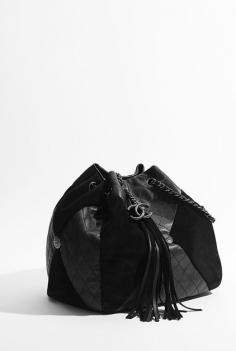 Drawstring handbag, lambskin & velvet calfksin-black - CHANEL