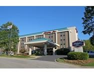 a comfortable hotel in the heart of Dixie. welcome to the Hampton Inn Birmingham-Colonnad Enjoy a panoramic view of the city at Vulcan Park. Take a journey through history at the Birmingham Civil Rights Institute. Putt your troubles away on the Robert Trent Jones Golf Trail. Or enjoy an adrenaline rush at the Talladega Superspeedway. The possibilities are endless when you visit our comfortable hotel in Birmingham. Whether you enjoy the great outdoors or upscale city entertainment, you're sure to discover some unforgettable adventures in Alabama's largest city Nestled in the rolling foothills of the Appalachian Mountains, Birmingham offers a delightful blend of sophisticated city life and small town Southern charm. So don't be surprised when you hear patrons discussing rival college football games at the opera. And though you may find arugula salad in our upscale establishments, there'll be plenty of chances to savor our down-home Southern cooking If you're looking for a comfortable hotel in Birmingham, you've come to the right place: the Hampton Inn Birmingham-Colonnade hotel. Located in southeast Birmingham in the prestigious Colonnade Center, our Birmingham hotel is just moments away from all our charming city has to offer, from great shopping and dining options to cultural activities and historical attractions services & amenitie Even if you're in Birmingham to enjoy the great outdoors, we want you to enjoy our great indoors as well. That's why we offer a full range of services and amenities at our hotel to make your stay with us exceptional Are you planning a meeting? Wedding? Family reunion? Little League game? Let us help you with our easy booking and rooming list management tools. * Meetings & Events * Local restaurant guide