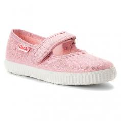 Keep the sparkle in her style with the Cienta Mary Jane Sparkle. This girls' sneaker has sporty style enhanced by a glittering canvas upper. An adjustable strap allows a perfect fit for growing feet.