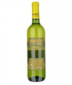 This wine impresses us for its freshness and easy to drink. Very versatile to food matching. Taste This is a bright white with floral and mild fruit aromas of apple, pear and almond. The palate is fresh and lively, with a delicate mouth-feel and flavours of melon and exotic papaya fruit. This wine is the result of the careful production of strictly selected grapes the Mundo vineyards farmed with organic principles. Food & Wine Try this with a haddock risotto