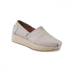 These Sketchers BOBS women's slip-on shoes have a chic design that looks great with any outfit. Purchase one pair of BOBS and Skechers will donate a pair of shoes to a child in need. SHOE FEATURES Espadrille wedge Top elastic fabric panel Tucked toe pleat front Shock absorbing low profile midsole SHOE CONSTRUCTION Burlap upper & outsole Fabric lining SHOE DETAILS Round toe Slip-on 1.5-in. heel Memory foam footbed Promotional offers available online at Kohls.com may vary from those offered in Kohl's stores. Size: 7.5. Color: Purple. Gender: Female. Age Group: Kids. Pattern: Solid. Material: Foam.