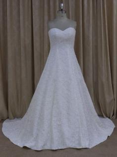 Gorgeous Sweetheart Ivory Tulle Appliques Lace Court Train Wedding Dress #PWD00021773