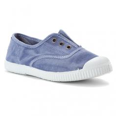 Throwback style creates nostalgia for parents and playable comfort for kids in the Cienta Distressed Slip On sneaker. Featuring a textile upper with an unlaced entry cleverly backed with elastic for easy on/off and a cool look, this girls' sneaker has a thick rubber sole for generous cushioning and secure traction.