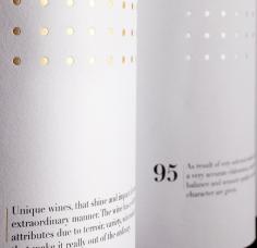 95 Dotted Grid es un Reserva 2009 Doca Rioja de una partida de vinos con una elaboración muy cuidada, vinos con cierta complejidad y un gran equilibrio y carácater. VINO Para Momentos EPSECIALES Wine making: Made with a selection of the best grapes from old vineyards with a small production. Prolonged, controlled maceration, fermentation for 7 days in vats at a controlled temperature of 30oc followed by 15 days of maceration with skins, with daily pumping over. 24 months ageing, in 70% in American oak barrels and 30% in French oak barrels. The wine reposes 12 months in the bottle in the winerys underground caves.