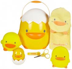 Adds fun to your toddler's bath time Fun duck storage case holds your sponge Duck puppet can be used for cleaning and playing Puppet is made of 100% cotton Entertaining duck squirt toy Squeaks when squeezed Floats in water. Get your toddler ready for bath time with the Piyo Piyo Bathing Toddler Gift Set. Your child will love playing with the classic rubber duck and duck squirt toy, while you'll have fun entertaining your baby with the bath puppet that either of you an use. The soft sponge is perfect for gently washing your baby while the duck design makes washing fun. Nail scissors makes trimming your toddler's nails after bath time. With their rounded tip and handles made for left and right-handed parents, trimming your child's nails will be a bit easier. A handy storage container is included so clean-up after your child's bath is quick and easy. Additional Features Teaches your baby to grip and release Soft sponge is perfect for washing Fun rubber duck toy is included Nail scissors have a rounded tip Rounded tip helps to prevent accidents Handle made for right and left-handed parents Scissors include a protective case Included Nail Scissors 2 bath time toys Bath sponge Bath time puppet Storage case About Piyo PiyoPiyo Piyo was born in 1988 to founders Annie and William. When this couple couldn't find the safe, functional, and fun baby products they wanted for their own children, they decided to create their own. Piyo Piyo is Taiwanese for the sound a duckling makes. Piyo Piyo has a wide range of baby products from clothing to toys to baby care. All pieces are as well-designed and beautifully crafted as they are adorable.