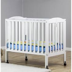 The Dream On Me 2-in-1 Folding Portable Crib features a patented rail system that allows easy, 1-handed conversion from crib to playpen. The unique hinges allow the crib to fold flat for compact storage or travel. Includes a 1" mattress pad.