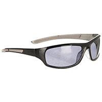 Dockers sunglasses are the way to go. Keep it cool and casual with these men's sunglasses that offer ultraviolet protection that guards your eyes from the sun's rays. One size fits most. International Shipping Prohibited.