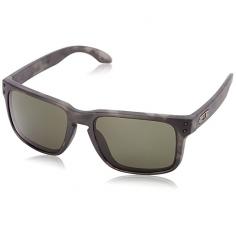 Oakley Holbrook Sunglasses - If you're looking for the kind of class held by the screen legends that call back to the 1940's and 1950's then you'll want to don these Oakley Holbrook Sunglasses. You'll have the cool sophistication of a celebrity when celebrities actually did something and have the visual clarity to see the perfect picture thanks to its high-definition, Plutonite lenses. The Three-Point Fit allows for precise optical alignment and O-Matter material means they are stress-resistant, lightweight and durable offering protection. You'll have excellent coverage to keep your eyes safe with total UV protection and its 6 Base lens design. Whether you're harnessing the debonair powers of Cary Grant or want a set of sunglasses that are classically stylish then make sure you head out with these Oakley Holbrook Sunglasses.Best Use: Multisport, Lens Material: Plutonite, Frame Material: O Matter, Polarized: No, Photochromatic: No, Interchangable Lens: No, Additional Lenses: No, Face Size: Medium, Nose Pads: No, Warranty: 1 Year, Lens Type: Non-Mirrored, Model Year: 2015, Product ID: 383374, Frame Shape: Rectangle / Square, Model Number: OO9102-58, GTIN: