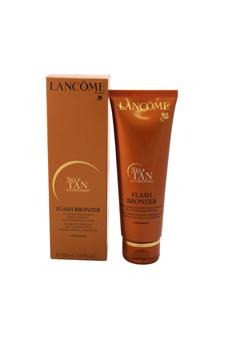 Tinted Self-Tanning Body Gel with Pure Vitamin E. 4.2 Fl. Oz. (125mL).Look irresistible! Discover the self-tanning results you dream of: Instant bronzed glowing body - Enriched with natural caramel extract for an immediate, gorgeous, bronzed glow. Exquisitely beautiful tan - The perfect balance of self-tanning ingredients helps to achieve an ideal color, providing an even, natural-looking, golden tan. Color development within 30 minutes, lasting up to 5 days. Transfer-resistant formula - With an exclusive Color-Set(tm) complex that smoothes on without streaks, dries in 4 minutes and protects clothes against rub-off. Hydrating & smoothing action - Leaves skin soft, smooth, and hydrated. Pure Vitamin E delivers antioxidant protection, helping to reduce signs of premature aging. Indulgent experience - Delightfully scented with hints of jasmine and honey in a silky, non-greasy formula. Directions: For best results, exfoliate skin first. Apply product evenly blend well using circular motions. Start on larger surface areas, and then lightly blend any product remaining on your hand onto areas like elbows, knees and ankles that tend to be dry and absorb more color. Avoid contact with eyes, hair and clothing. Wash hands thoroughly after use. To maintain color, reapply 2-3 times a week. Does not protect from UV light. Dermatologist & allergy tested for safety.