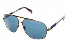 Diesel DL0088 is a pair of aviator style sunglasses. Staying true to the Diesel brand, the temples feature a denim-wrapped piece complete with a raised DIESEL logo. Adjustable nose pads 100% UV protection Branded cleaning cloth and case included.