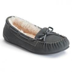 Keep casual and comfortable in these women's faux-fur moccasin shoes from SO. SHOE FEATURES Classic moccasin style Faux tie lace Faux-fur lining Flat sole SHOE CONSTRUCTION Manmade upper Polyester, faux fur lining Textile, manmade outsole SHOE DETAILS Round toe Slip-on Padded footbed Size: 5 MED. Color: Grey. Gender: Female. Age Group: Kids. Pattern: Solid. Material: Polyester/Fauxfur/Lace.