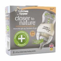 The Tommee Tippee Closer to Nature Anti Colic Bottle is intuitively designed for babies with excessive spit up, fussiness and gas. The super sensitive anti colic valve provides optimum venting during feeding and the soft, natural shaped nipple mimics the feel, flex and movement of breastfeeding, similar to mum's own natural feeding action. All features combined gives baby the most natural alternative to breastfeeding and helps provide baby with a comfortable, stress free feed.