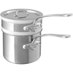 The M'cook line exhibits the century of "savoir-faire" and experience that Mauviel has in cookware. This timeless product is manufactured using only the very best raw material and continues to gain value over the years. To ensure that delicate foods.