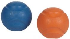 Chuckit! Fetch Ball These high-bounce balls come in fun, bright colors. Made of natural rubber, they are easy to clean. They come in 3 sizes: Small, Medium and Large. They come in blue and orange.