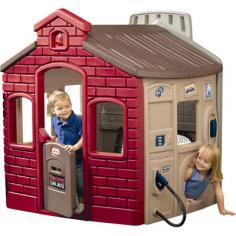 Encourage your child's imaginative play with this Little Tikes town playhouse. Each side of this house features the facade of a different building which allows your child to switch from playing in the grocery store to the firehouse at will. Gender: Unisex.