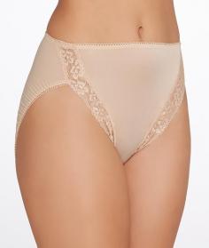 The sexy lace detail in front of Wacoal's Bodysuede High Cut Brief makes this full-coverage style so sexy. Style #89371