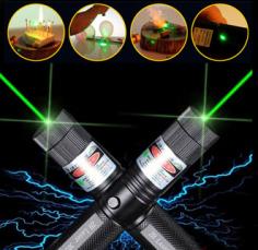 ( http://www.laserfr.com/pointeur-laser-vert-5000mw-5en1.html ) 
 Ce pointeur laser puissant vert avec la forte puissance 5000mw émet un faisceau laser vert toujours forte qui est assez puissant pour atteindre sur n'importe quel emplacement intérieur ou extérieur.