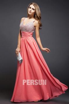 Robe longue de soirée rose longue décolleté en V avec strass à top http://www.robedesoireelongue.fr/robe-soiree-rose-longue-decollete-en-v-avec-strass-a-top-p-1039.html