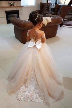 Charming and Cute Flower Girl Outfits for a Styled Wedding
    
    
    
      – Angrila