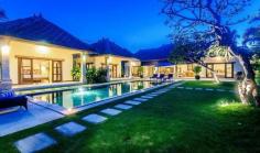 Located in a secluded lane off Jalan Drupadi, 4 Bedroom Luxury Seminyak Villa 3591 is blessed with a fantastic location from which you can easily make the most of your visit to Bali. 