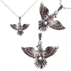 Get Sterling Silver Made Flying Eagle Pendant

A beautiful Eagle Pendant an Indian Jewelry made of Sterling Silver metal. 

Visit for Product: https://www.exoticindiaart.com/product/jewelry/flying-eagle-pendant-LCH51/

Sterling Silver: https://www.exoticindiaart.com/jewelry/sterlingsilver/Stone/

Stone: https://www.exoticindiaart.com/jewelry/Stone/

Jewelry: https://www.exoticindiaart.com/jewelry/

#jewelry #stone #sterlingsilver #pendant #indianjewelry