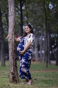 Get Captured with the Best Maternity Photographers in Hyderabad at My Memory Maker. Hire them at affordable packages and also get customized props for the shoot.