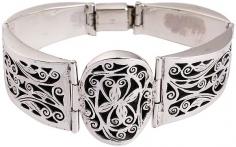 Silver Sterling Fine Engraved Floral Design Cuff Bracelet with Lock Closure

Wearing a bracelet is the best accessory to flourish the innate beauty and charm of the wearer. It not only enhances your being; it also guides towards your luxury and rich taste of fashion. This sterling silver bracelet is a perfect piece of jewel which when paired with any kind of attires will complement to your personality.

Visit for Sterling Silver Design Cuff Bracelet: https://www.exoticindiaart.com/product/jewelry/fine-engraved-floral-design-cuff-bracelet-with-lock-closure-LCI24/

Bracelet: https://www.exoticindiaart.com/jewelry/sterlingsilver/bracelet/

Sterling Silver: https://www.exoticindiaart.com/jewelry/sterlingsilver/

Jewelry: https://www.exoticindiaart.com/jewelry/

#jewelry #sterlingsilver #bracelet #fashion #designercuffbracelet #engravedfloralbracelet