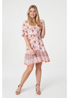 Shop for beautiful summer dresses online with Diva Boutiques in the United Kingdom. We are one of the newest women's fashion brands that provide trendy dresses online in every price range and style.